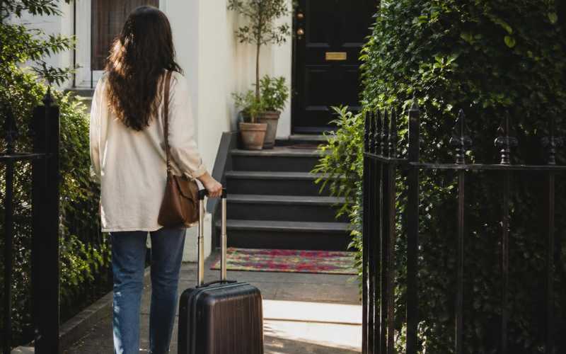 Short-Stay Host